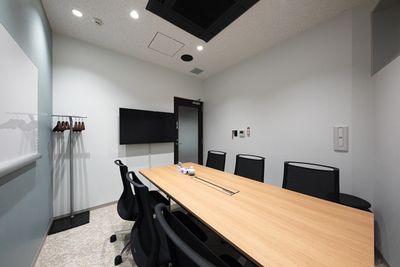 H¹T水道橋（サテライト型シェアオフィス） 会議室 (6名)の室内の写真