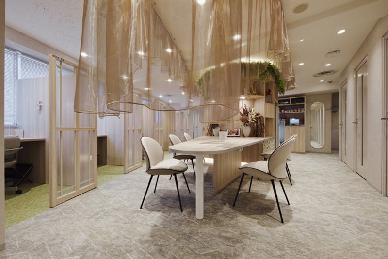 OPEN SPACE - H¹T by W 新宿東南口（サテライト型シェアオフィス）