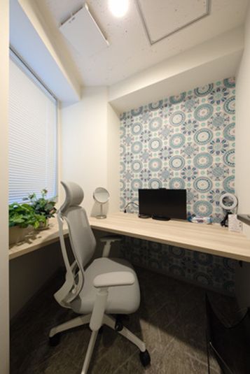 ROOM X 04 - H¹T by W 新宿東南口（サテライト型シェアオフィス）