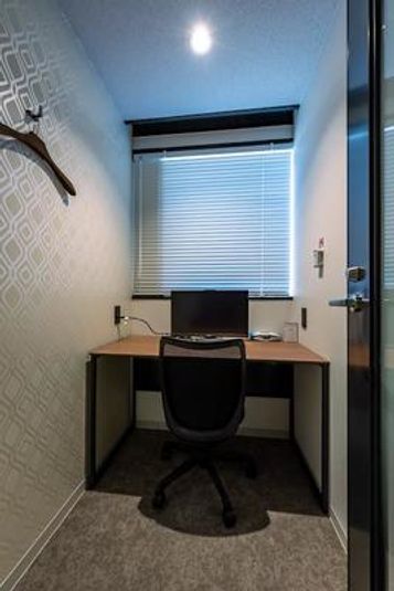 ROOM W 01 - H¹T方南町（サテライト型シェアオフィス）