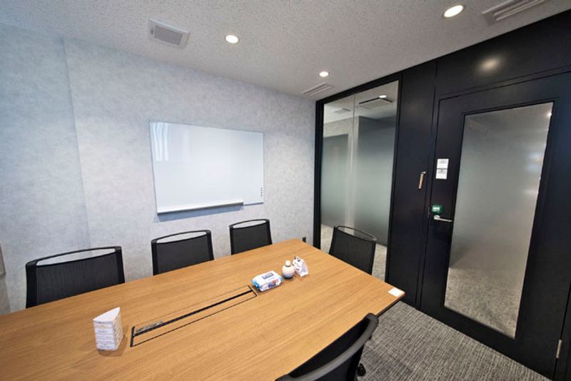 会議室(６名) - H¹T仙川（サテライト型シェアオフィス）
