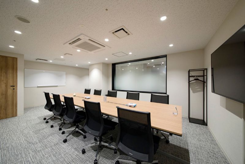 H¹T高田馬場（サテライト型シェアオフィス） 会議室(10名)の室内の写真