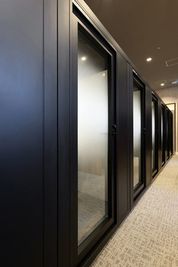 H¹T横浜ビジネスパーク（サテライト型シェアオフィス） ROOM L 03の室内の写真