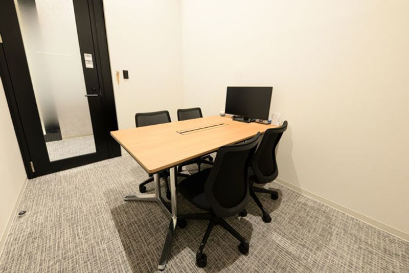 会議室 04(4名) - H¹T横浜ビジネスパーク（サテライト型シェアオフィス）