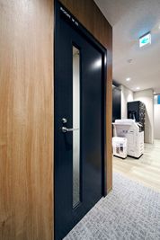 H¹T国立（サテライト型シェアオフィス） ROOM W05(1名)の室内の写真