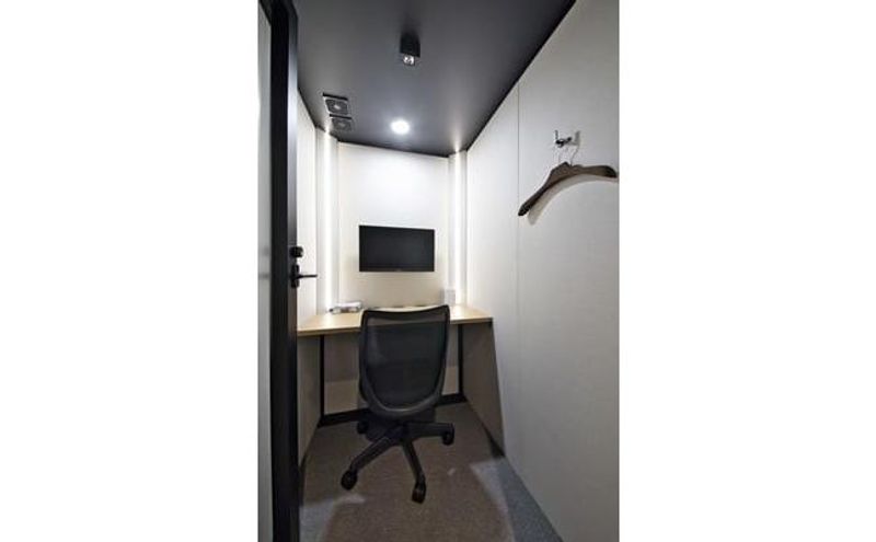 H¹T経堂（サテライト型シェアオフィス） ROOML05PC充電付の室内の写真