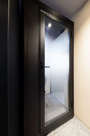 H¹T稲毛（サテライト型シェアオフィス） ROOM R 02の室内の写真
