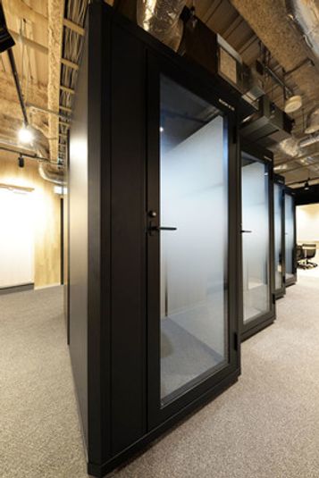 ROOM R 01 - H¹T藤沢（サテライト型シェアオフィス）