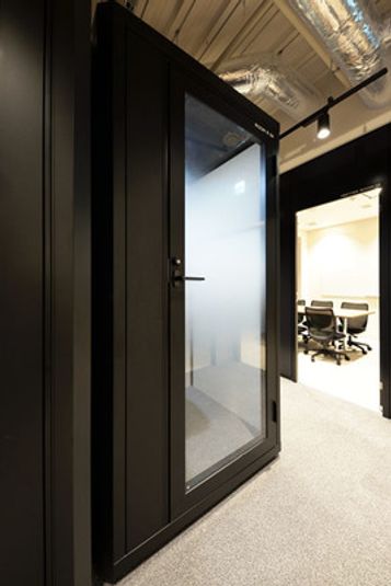 ROOM R 04 - H¹T藤沢（サテライト型シェアオフィス）