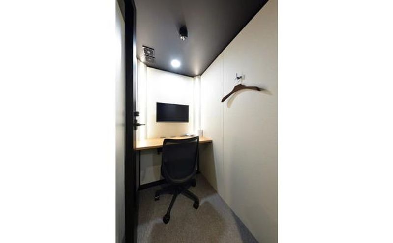 H¹T藤沢（サテライト型シェアオフィス） ROOML05PC充電付の室内の写真