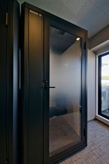 ROOM R 04 - H¹T浦安（サテライト型シェアオフィス）