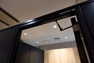 H¹T東京ビッグサイト前（サテライト型シェアオフィス） BOOTH 06（1名）の室内の写真