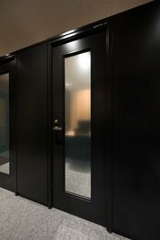 H¹T東京ビッグサイト前（サテライト型シェアオフィス） BOOTH 07（1名）の室内の写真