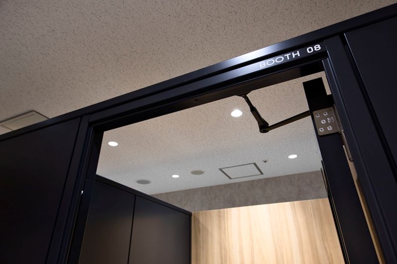 BOOTH 08(1名) - H¹T東京ビッグサイト前(サテライト型シェアオフィス)