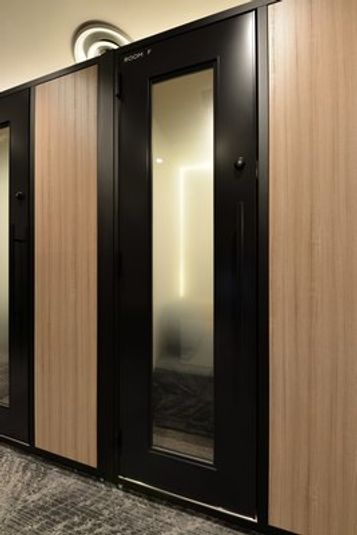 ROOM R 06 - H¹T多摩センター（サテライト型シェアオフィス）