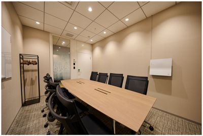 H¹T仙台（サテライト型シェアオフィス） 会議室 02(8名)の室内の写真