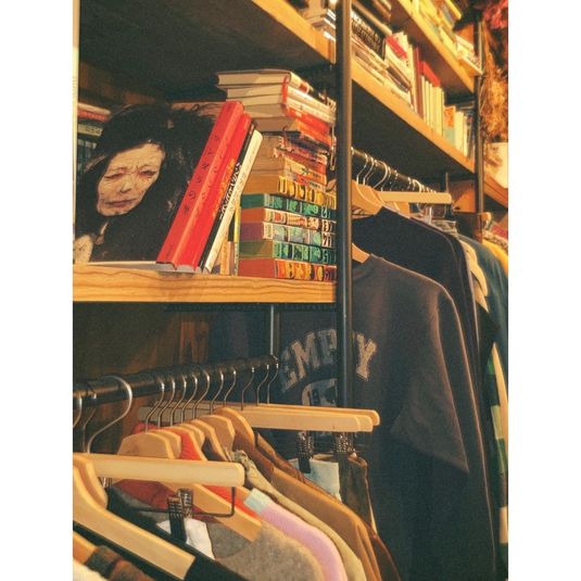 文学・古着・喫茶「ホオズキ」 - 文学・古着・喫茶「ホオズキ」