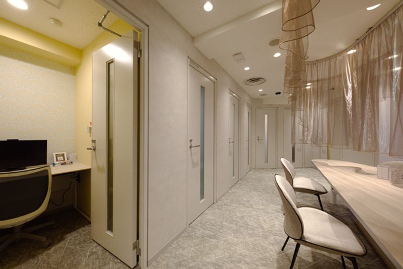 H¹T by W 新宿東南口（サテライト型シェアオフィス） ROOM W 04の室内の写真
