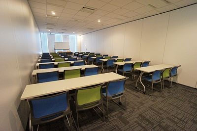 名古屋会議室 プライムセントラルタワー名古屋駅前店 第2会議室の室内の写真