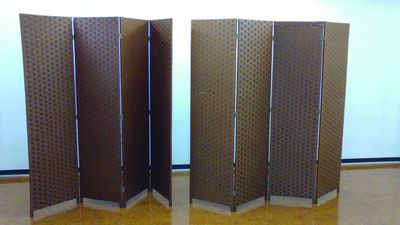 パテーション 衝立
お着替え、背景などにご利用ください - スタジオ２１ アクセスのよい多目的レッスンスタジオ／会議室の設備の写真