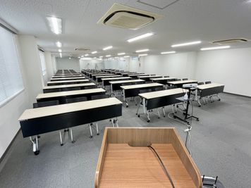 【長方形なので司会台から一番後ろの席まで見渡せます】 - 【閉店】TIME SHARING 渋谷宇田川 2Aの室内の写真