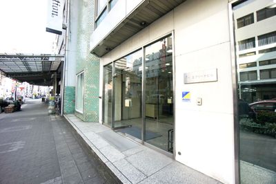 名古屋会議室 エフリードビル伏見錦店 レンタル展示場の外観の写真