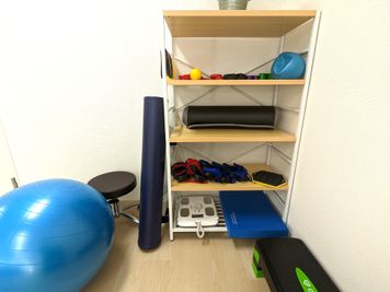 様々なトレーニングツールをご用意。
これからさらに増やしていく予定です。 - ファインジム薬院店 【薬院レンタルジム】ファインジム　Bルームの設備の写真