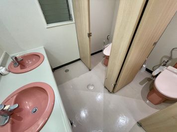 【1階女性トイレ（個室×2）】 - 【閉店】TIME SHARING 渋谷宇田川 ブースEの設備の写真