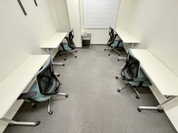 【全ての椅子はオフィスチェアなので、長時間のご利用にもオススメです】 - 【閉店】TIME SHARING 渋谷宇田川 ブースGの室内の写真
