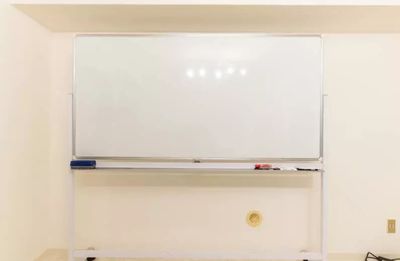ホワイトボード - ワンコイン会議室　秋葉原の設備の写真