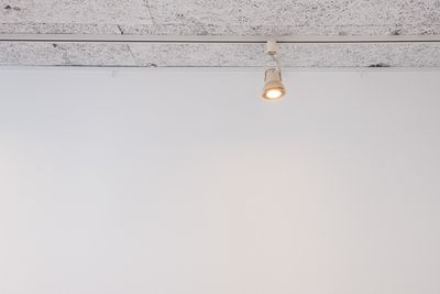 照明はスポットライト - ギャラリー&スタジオnolla 銀座・築地の室内の写真
