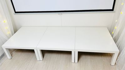 テーブルは軽いので簡単に動かすことができます。
祭壇を作って推しグッズをたくさん並べてください💕 - SMILE＋Ange天王寺 キッチン付きレンタルスペース・パーティスペースの設備の写真