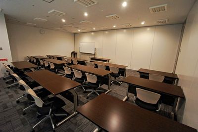 名古屋会議室 プライムセントラルタワー名古屋駅前店 第17会議室の室内の写真