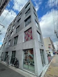 路地側に少し入った所が入口です。 - シェアサロン「PIASA西院」 西院シェアサロン　ピアサ　の外観の写真