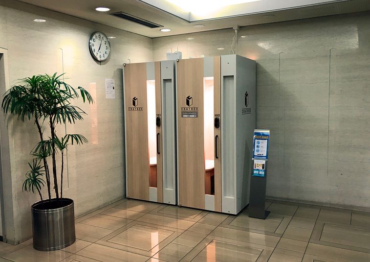 1Fエントランス、エレベーターホールにございます - CHATBOX大阪淡路町 【CHATBOX大阪淡路町】102(一人用ワークブース)の室内の写真