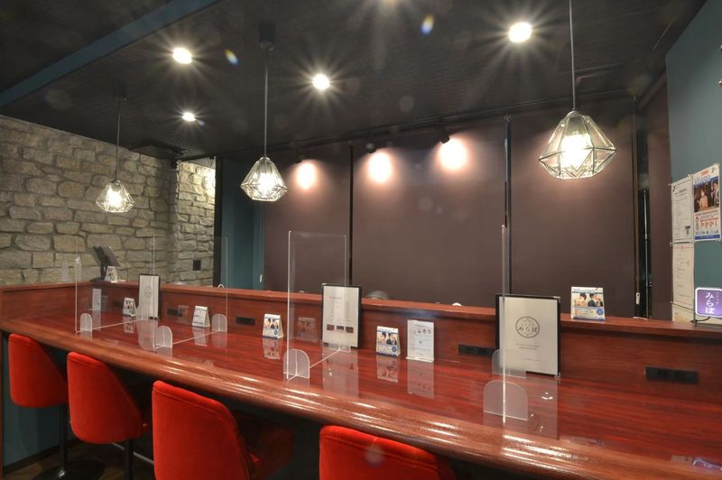 昭和レトロな内装の多目的スペース - イノベーションスナックみらぼ