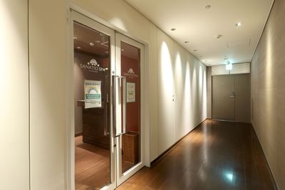 店内入り口です。 - minoriba_SANATIOホテルサンルートプラザ新宿店 レンタルサロンの室内の写真