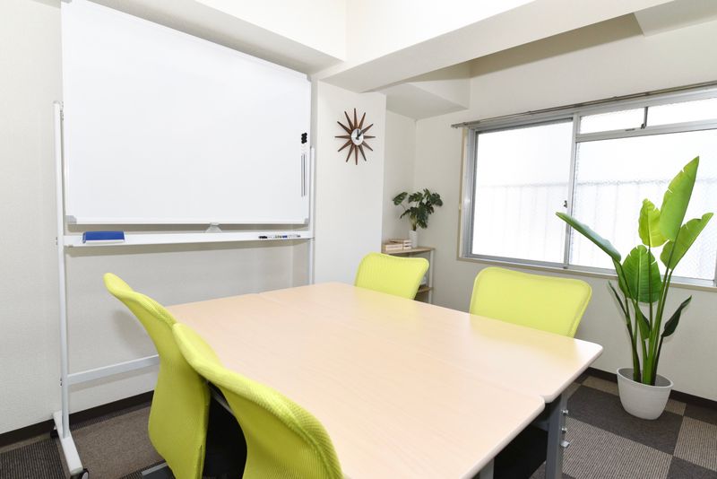 エキチカ会議室クローバー - お気軽会議室　新大阪