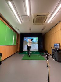 シュミレーションゴルフ - 横浜鶴見水晶院別館レンタルスペース（貸し会議室） ソロ活・推し活・ボードゲーム・映画・キッチン付きレンタルスペースの設備の写真