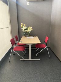 ZOOM会議やリモートでも使える会議室（定員３名） - Incubation LABO