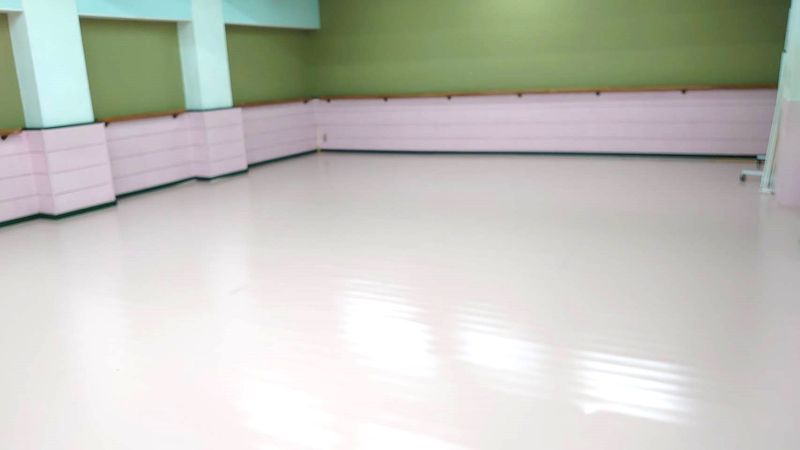 レッスンスタジオ - スタジオ　アーマーズピンクドア