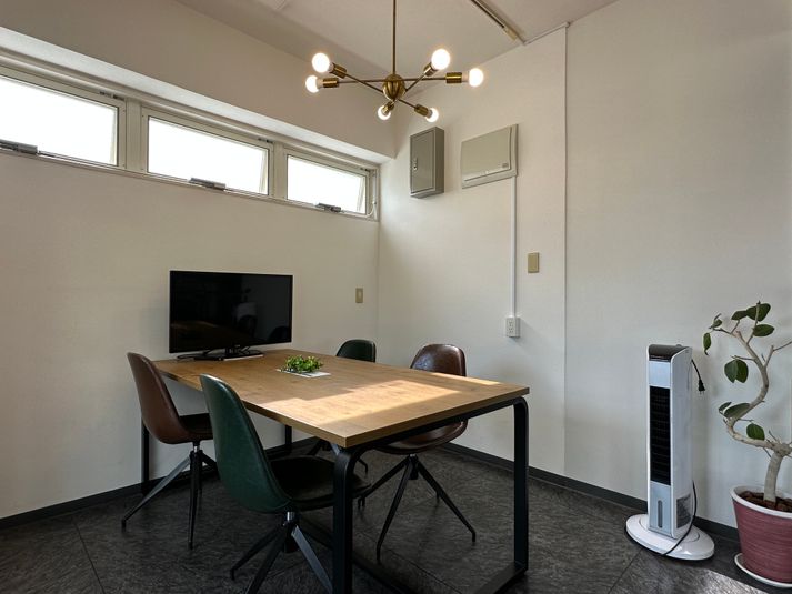 会議室（最大6名）コワーキングスペース「C.O.L」 - コワーキングスペース「C.O.L」会議室