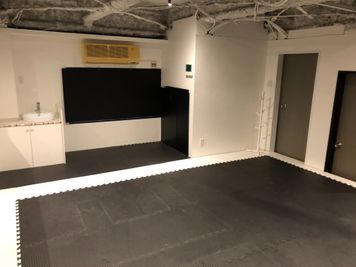 会費月額無しのレンタルジム！好きな時間に好きなだけ！ボクシング、ヨガ、ダンスの練習スペースとして利用出来ます！ - 播磨坂レンタルスペース