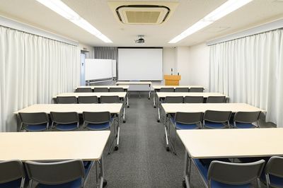 ワイム貸会議室神田　ご予約は00分～00分でお願いいたします Room 8Bの室内の写真