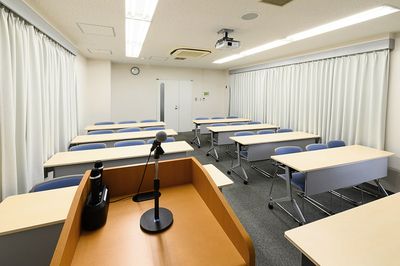 ワイム貸会議室神田　ご予約は00分～00分でお願いいたします Room 8Bの室内の写真