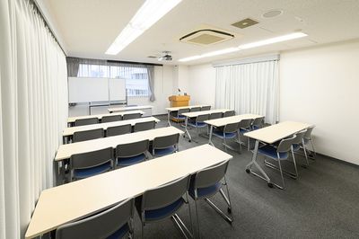 ワイム貸会議室神田　ご予約は00分～00分でお願いいたします Room 8Bの室内の写真