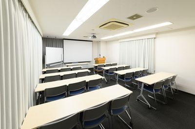 ワイム貸会議室神田　ご予約は00分～00分でお願いいたします Room 7Bの室内の写真