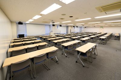 ワイム貸会議室新宿西口・A+B・定員153名・使用前後に清掃有り・オゾン消毒・NTTフレッツ光・スタッフ常駐・音響映像機器無料 - ワイム貸会議室新宿西口　ご予約は00分～00分でお願いいたします