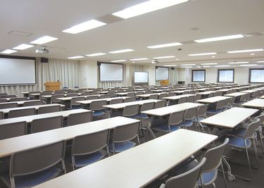 ワイム貸会議室お茶の水　ご予約は00分～00分でお願いいたします Room A+Bの室内の写真