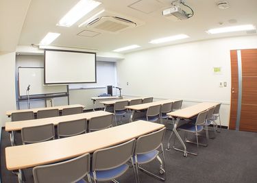 ワイム貸会議室高田馬場　ご予約は00分～00分でお願いいたします Room 4Dの室内の写真